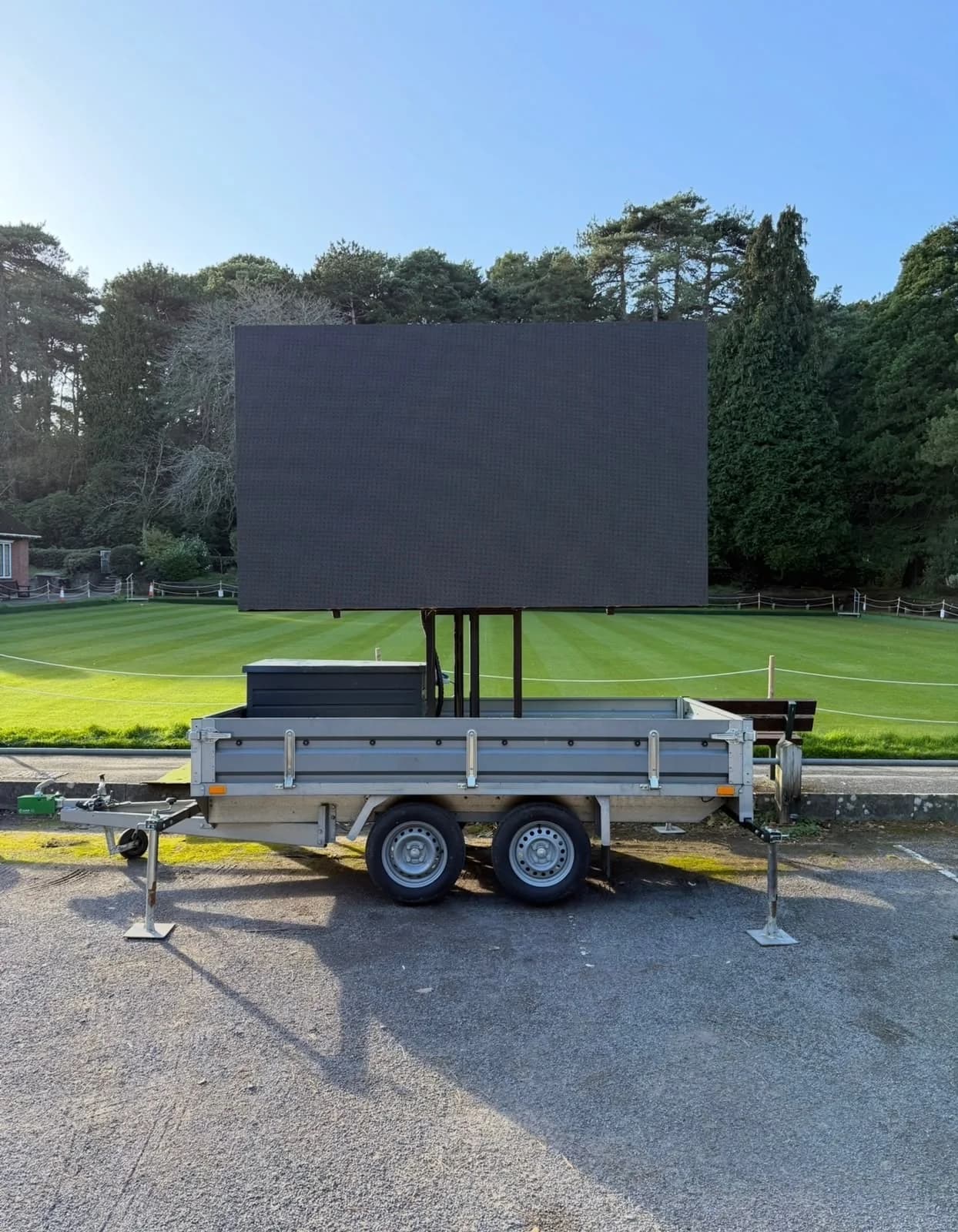 Mobile LED screen trailer